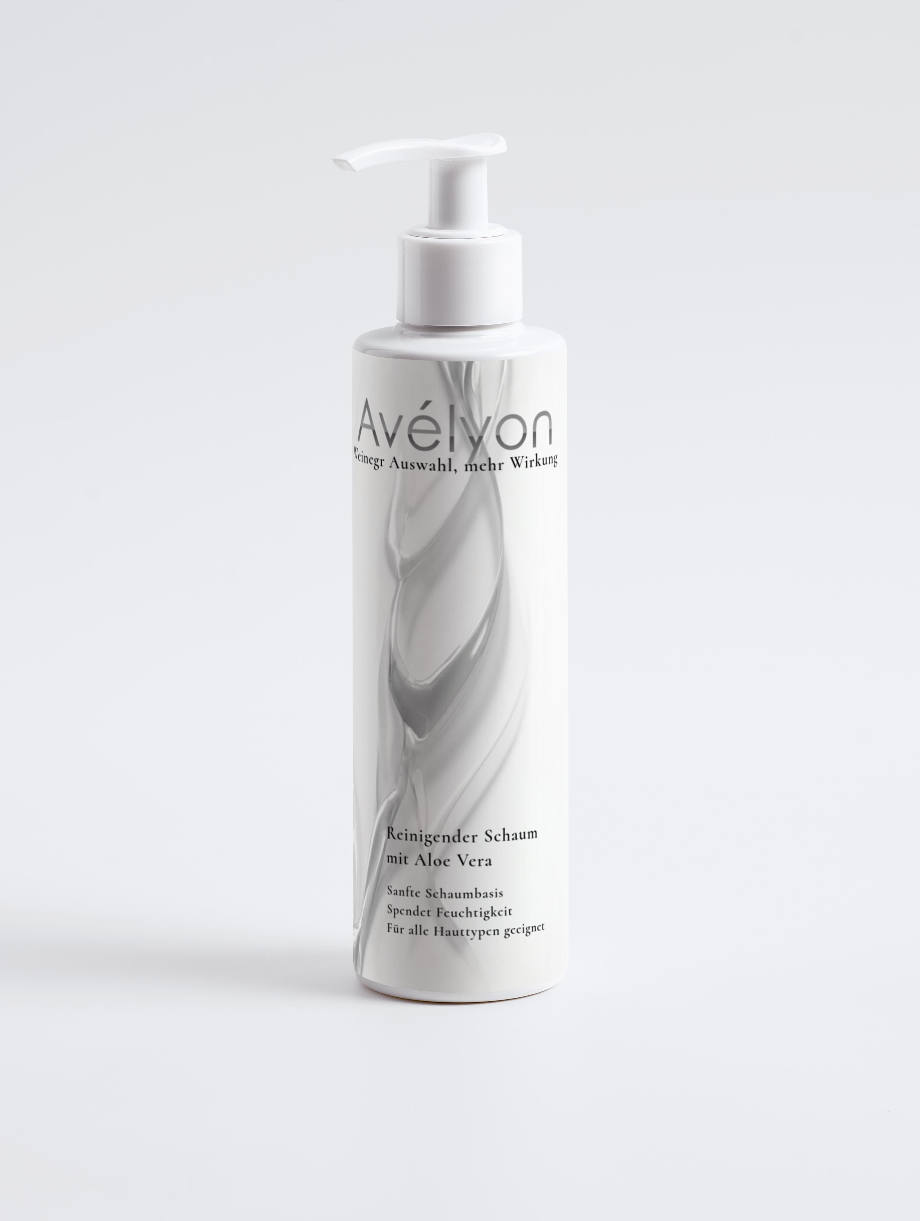 Reinigender Schaum mit Aloe Vera